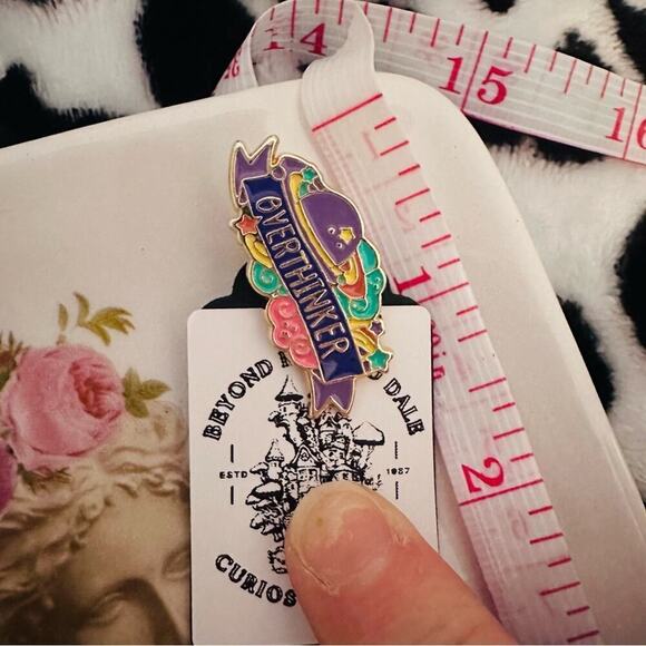 Overthinker Lapel Pin Brooch NWT Accessories Anxiety Indie Purple 80s Green - Picture 4 of 4